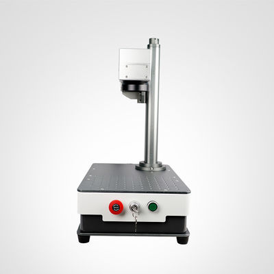20W 30W 50W ماشین حکاکی لیزری فیبر کوچک برای علامت گذاری فلز